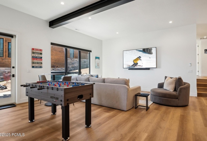 16_Familyroom_1800x1200_4216970