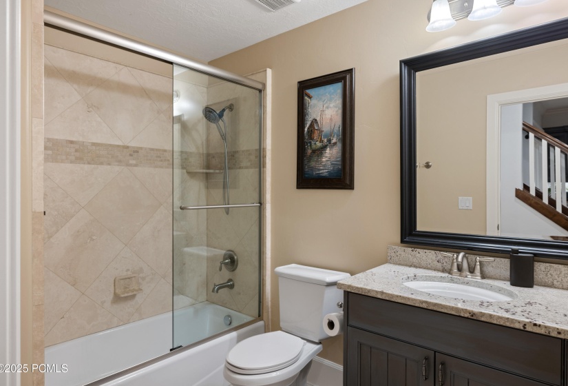 050_1263echapmanct-31_821