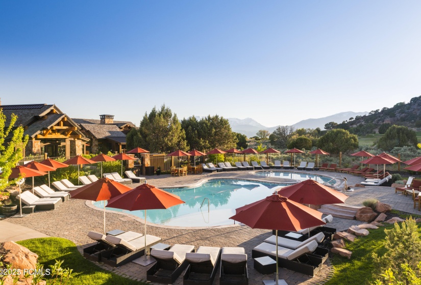 039_red_ledges_clubhouse_pool_312