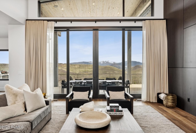 10_Livingroom_1800x1200_4220933