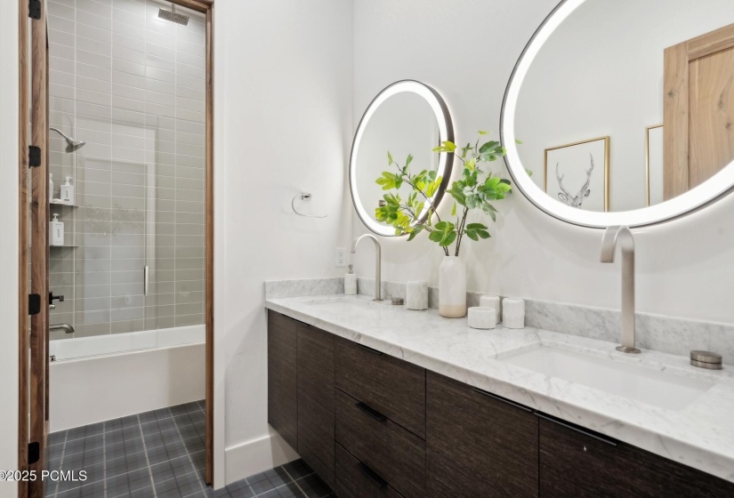 62_Bathroom_1800x1200_4220977