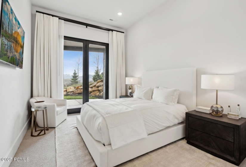 63_Bedroom_1800x1200_4220986
