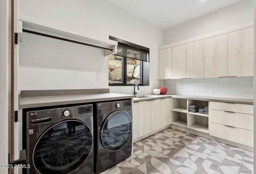 67_Laundry_1800x1200_4220983