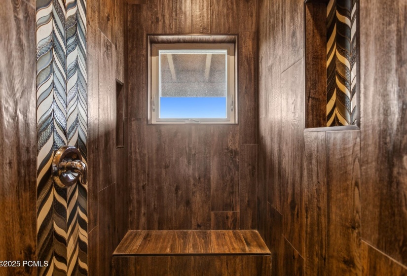 17_Primary-Shower_1800x1200_4221759