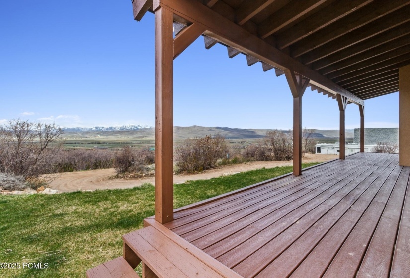 2_Porch-View_1800x1200_4221735