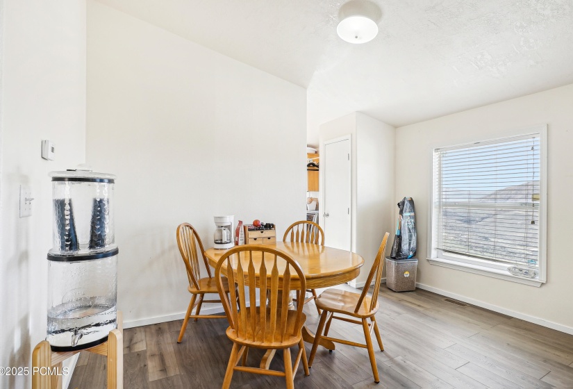 11-print-E Parkview Lane-2304-008