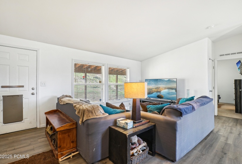 3-print-E Parkview Lane-2304-004