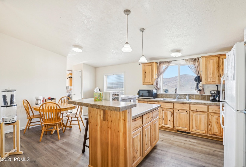 7-print-E Parkview Lane-2304-012