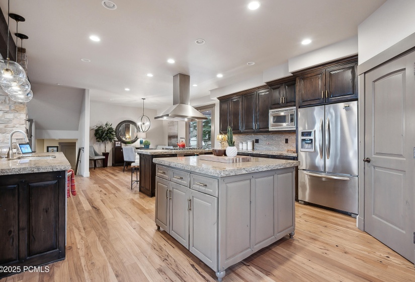 11_Kitchen_high_4203480