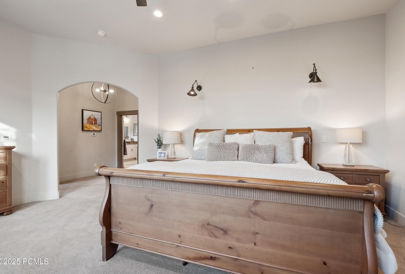19_Bedroom_high_4203463