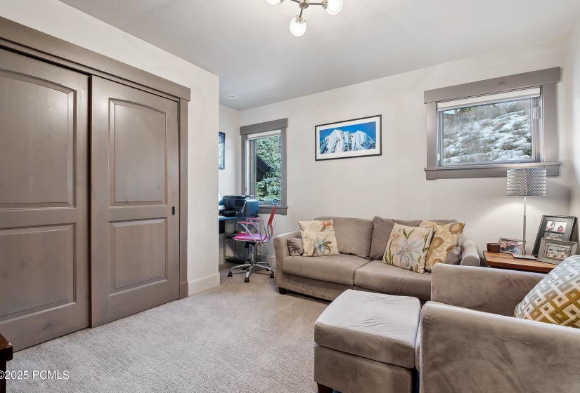 35_Familyroom_high_4203457