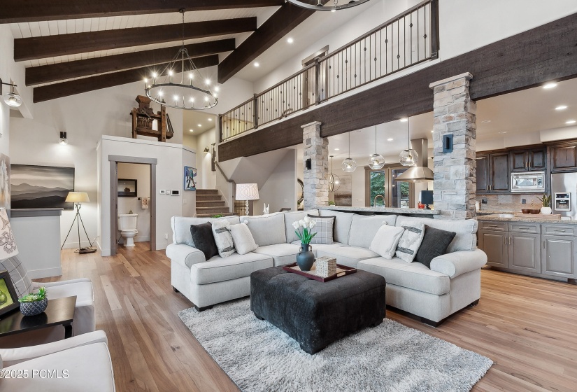 2_Livingroom_high_4203481