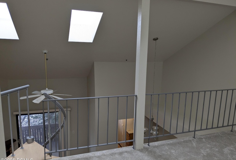 PXL_20250429_203840878