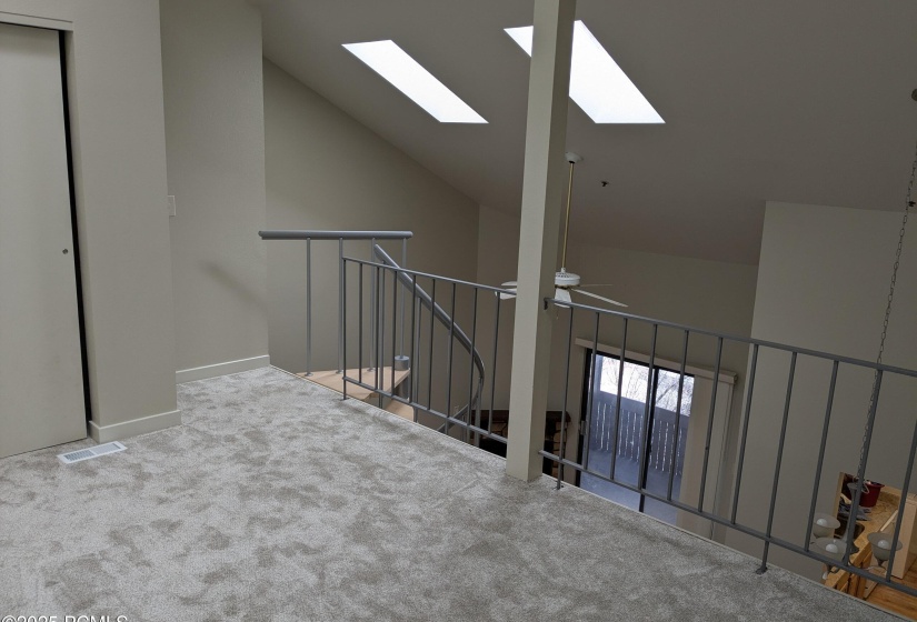 PXL_20250429_203820631