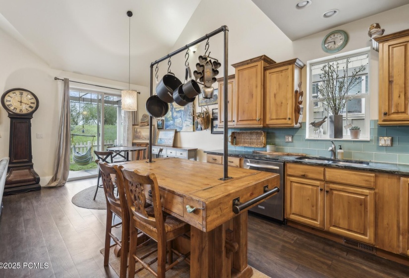 9_Kitchen_1800x1200_4221362