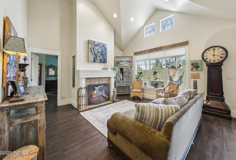 13_Livingroom_1800x1200_4221367