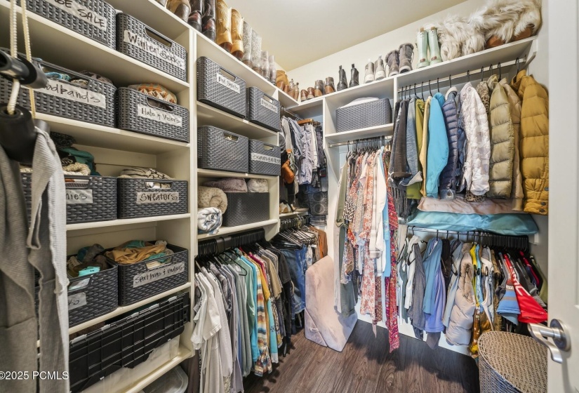19_Closet_1800x1200_4221376