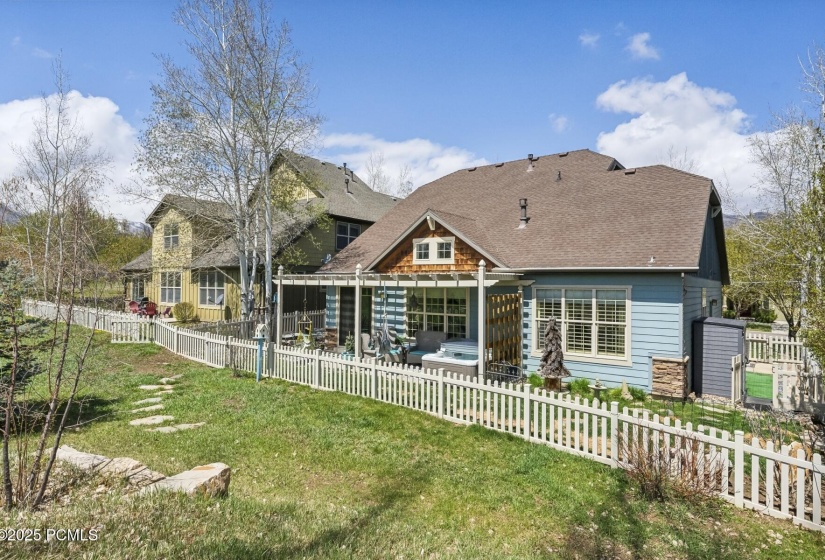 36_Exterior_1800x1200_4221392