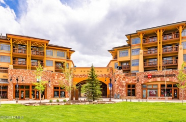 3720 Sundial Court, Park City, Utah 84098, 1 Bedroom Bedrooms, ,1 BathroomBathrooms,Residential,For Sale,Sundial,12500768