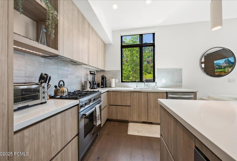 10_Kitchen_high_4223979