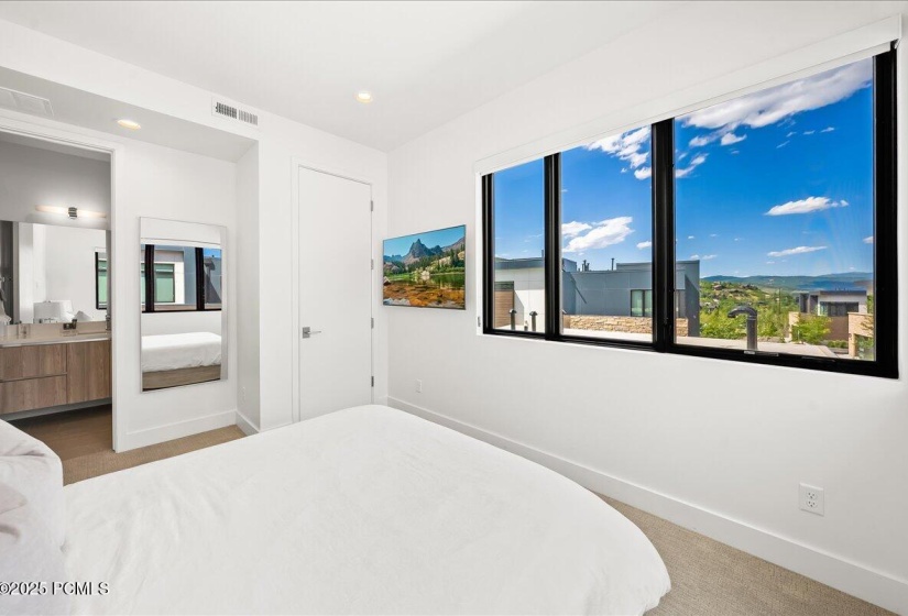 17_Guest-Suite_high_4223997