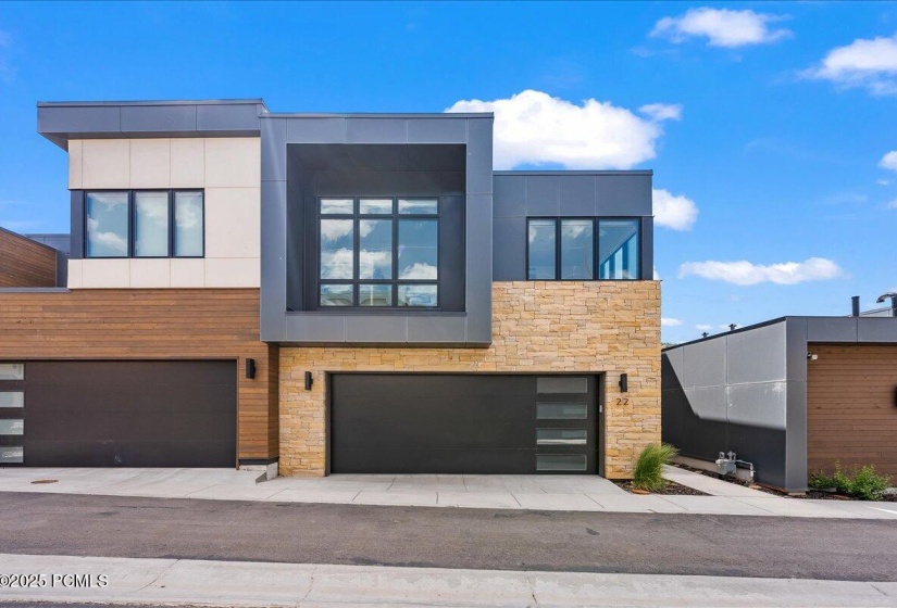 0_Exterior_high_4224016