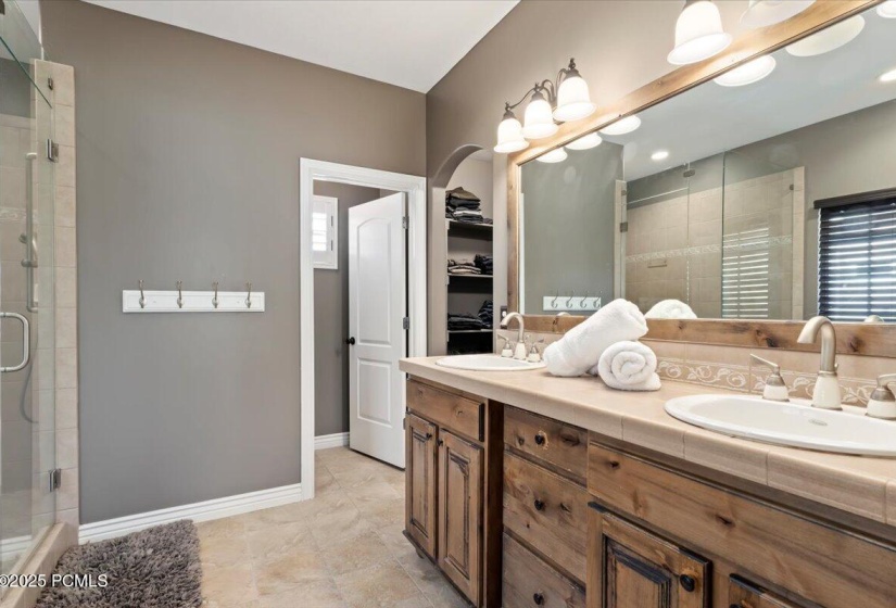 27-Bathroom