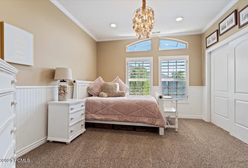 32-Bedroom