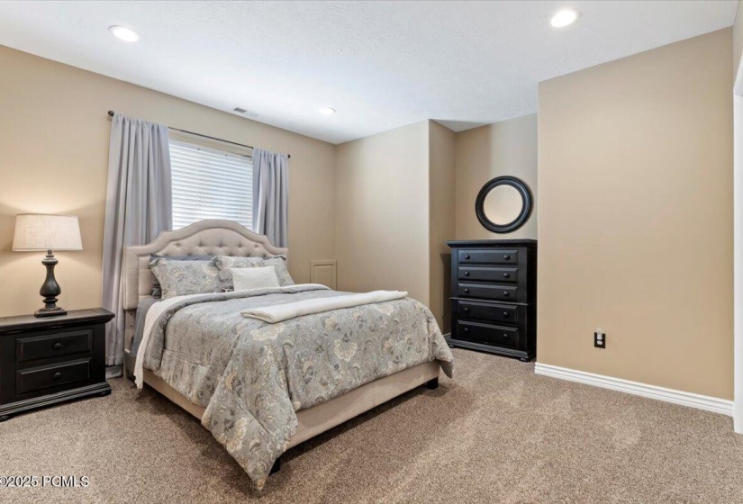 39-Bedroom