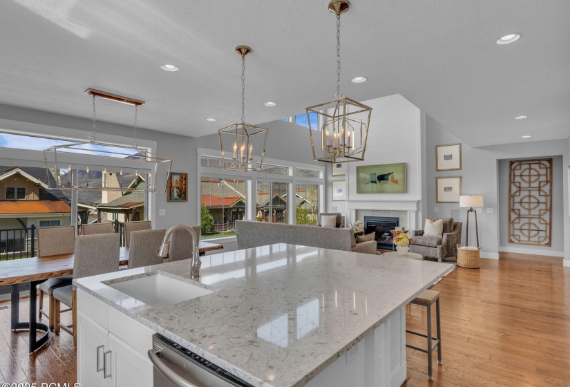 18-web-or-mls-5185-n-fairleigh-st (1)