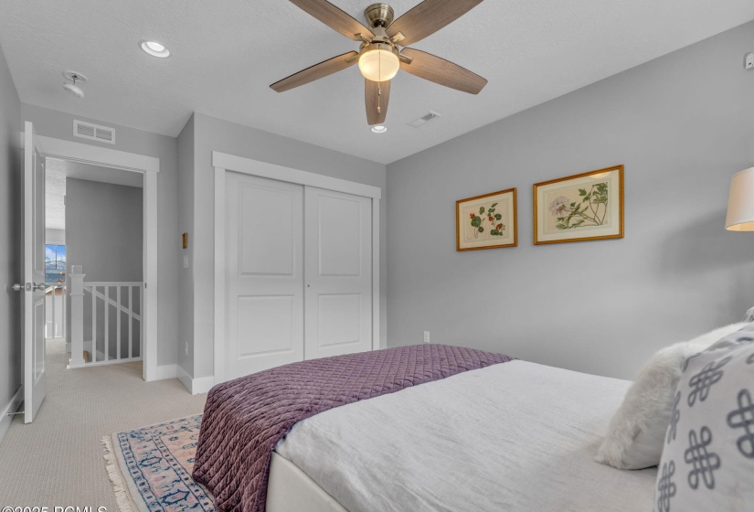 16-web-or-mls-5185-n-fairleigh-st