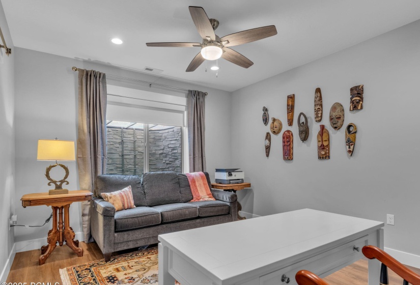 35-web-or-mls-5185-n-fairleigh-st