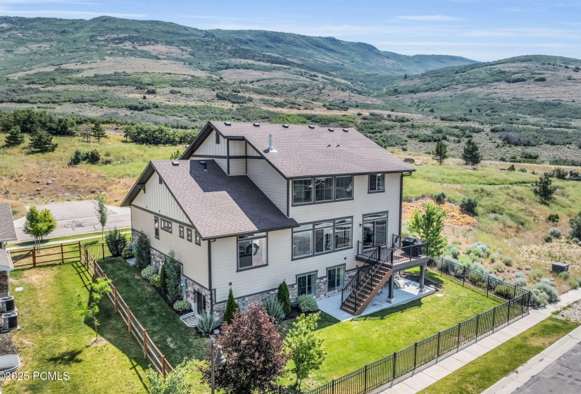 4-web-or-mls-5185-n-fairleigh-st (2)