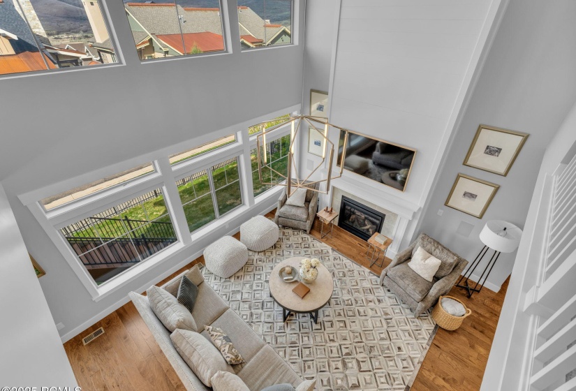 5-web-or-mls-5185-n-fairleigh-st