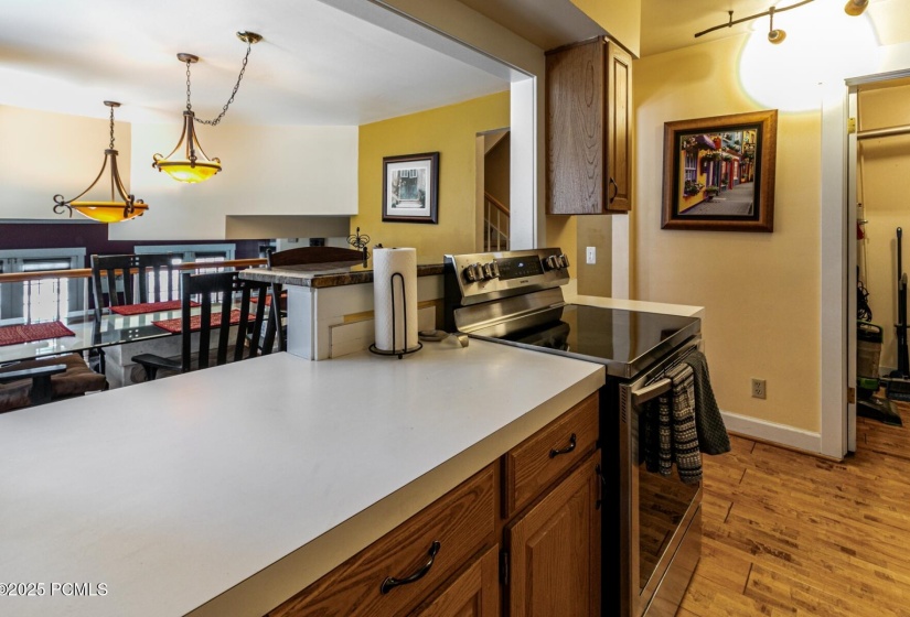 9_356-Marsac-Ave_1800x1200_4217180