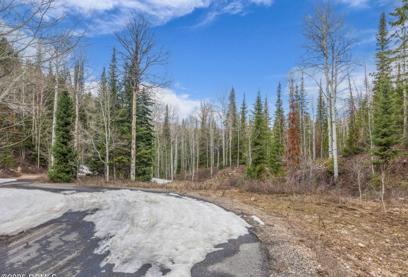 6-web-or-mls-8550-n-uinta-dr