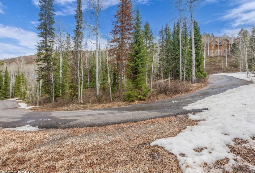 7-web-or-mls-8550-n-uinta-dr