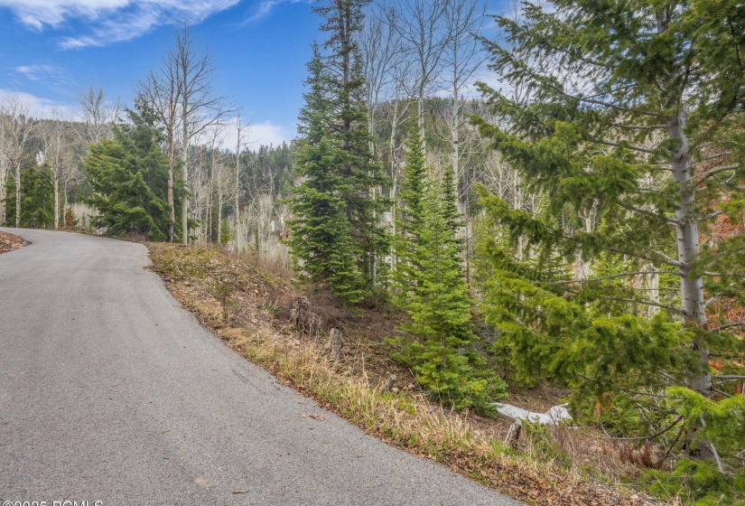 8-web-or-mls-8550-n-uinta-dr