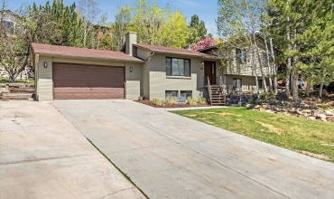 01-601 Valley Dr-1