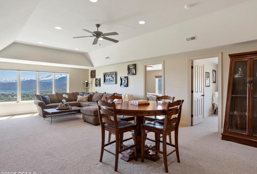 33-Family Room