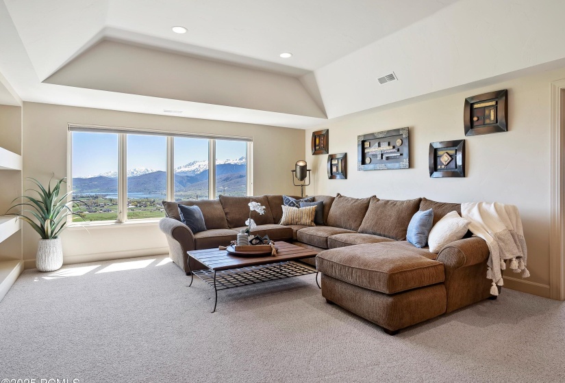 34-Family Room