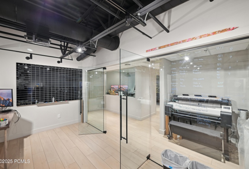 24-print-N Business Loop Rd i-0605-024 e