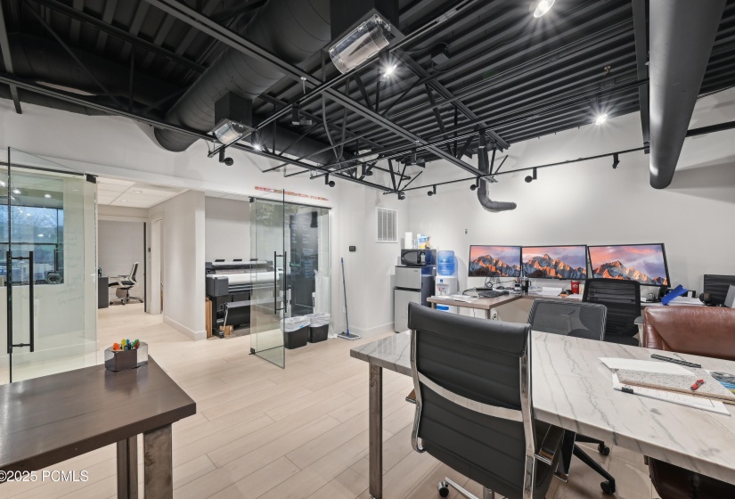 26-print-N Business Loop Rd i-0605-026 e