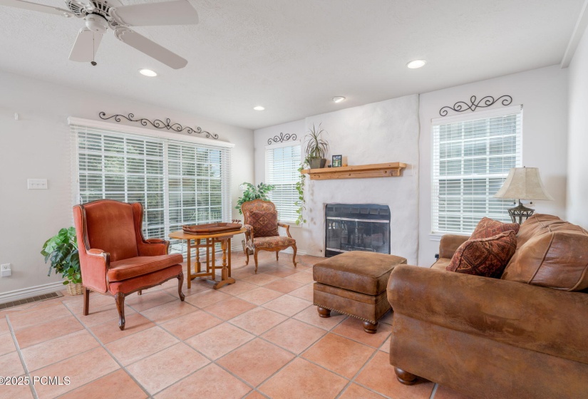 Summit Media_1200 Warm Springs Rd, Midwa