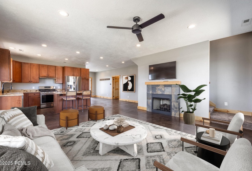 005_living_room_1_937