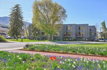 1378 Park Avenue, Park City, Utah 84060, 2 Bedrooms Bedrooms, ,2 BathroomsBathrooms,Residential,For Sale,Park Avenue,12502045
