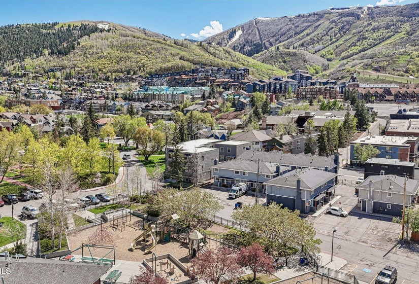 51-web-or-mls-Park Ave 3-1205-046