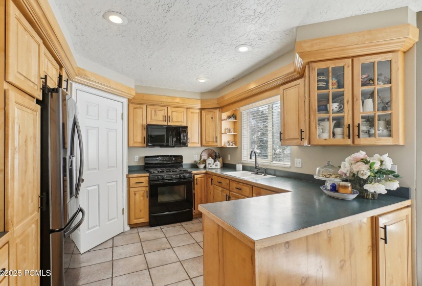 10-web-or-mls-Springshire Dr-008