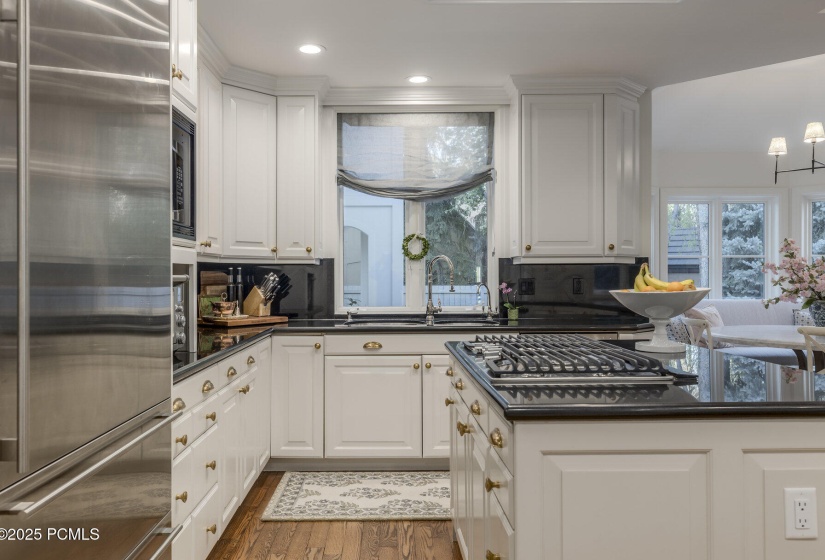 013_hidden-027_5497_s_walker_estates-15_