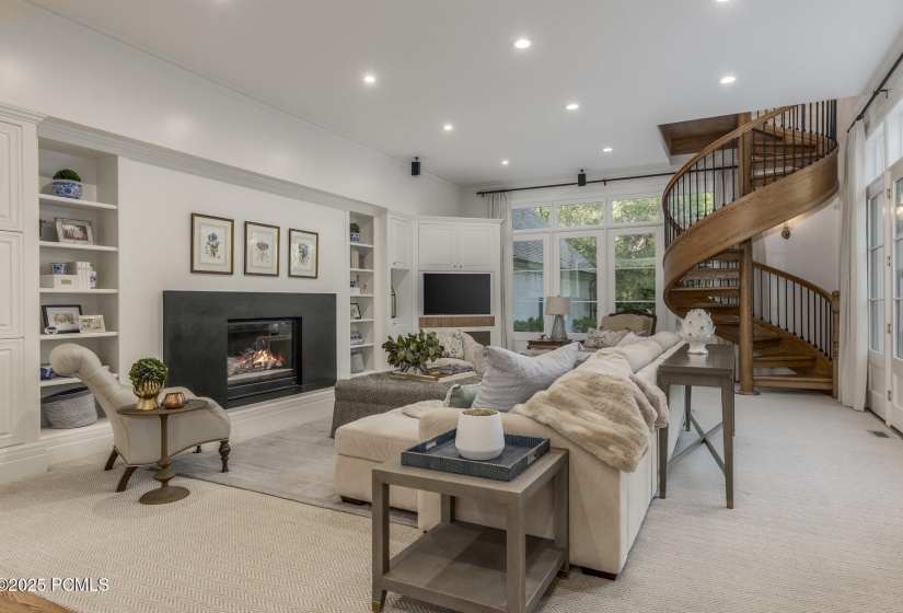 015_hidden-010_5497_s_walker_estates-9_1
